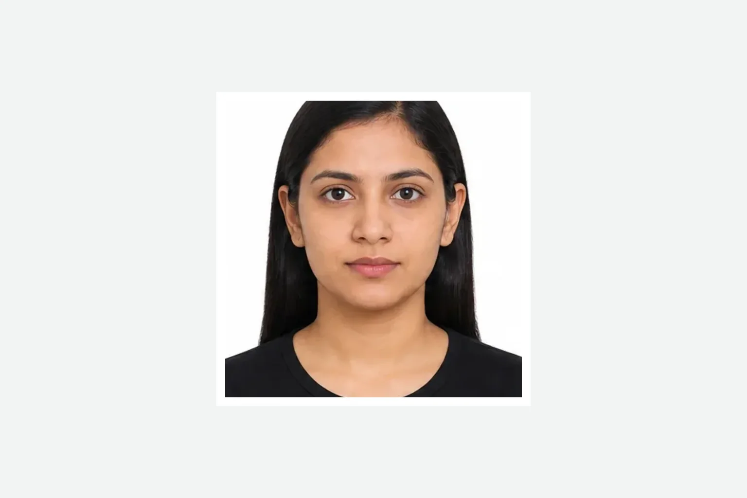 インドRegular Visa申請用の正方形顔写真イメージ