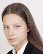 Tilted head visa photo example